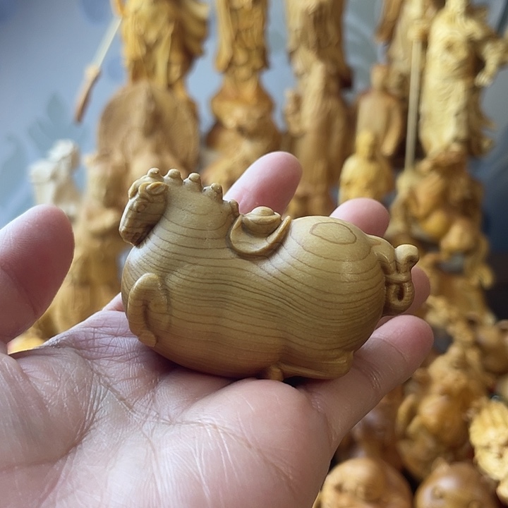 柏木（崖柏）崖柏生肖马