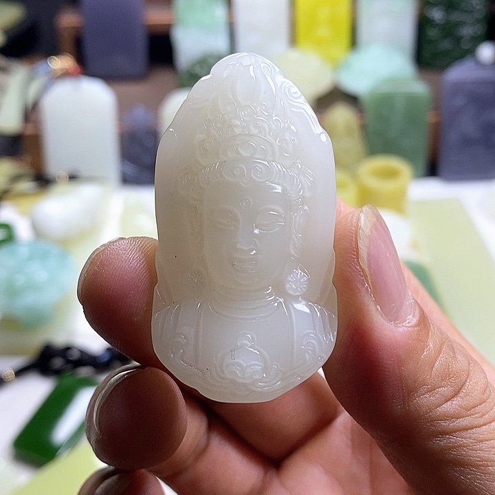 和田玉未镶嵌珠宝奇石