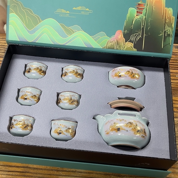 孤品茶具套装等。        