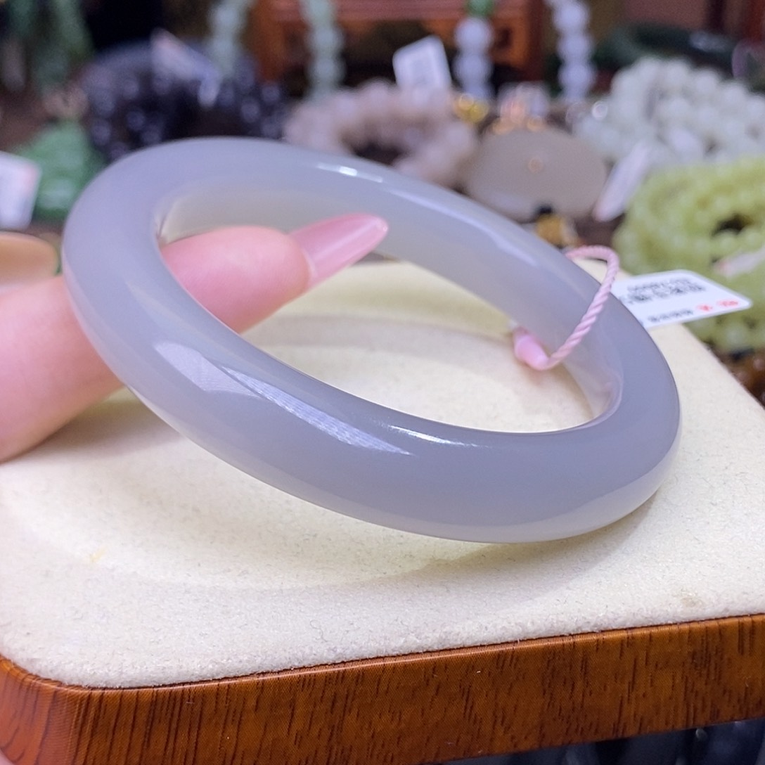 和田玉未镶嵌颈饰烟紫老矿料收藏天花板手镯57.5