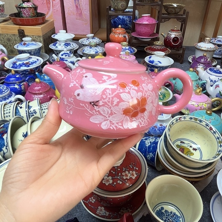 珐琅彩工艺等多种产品