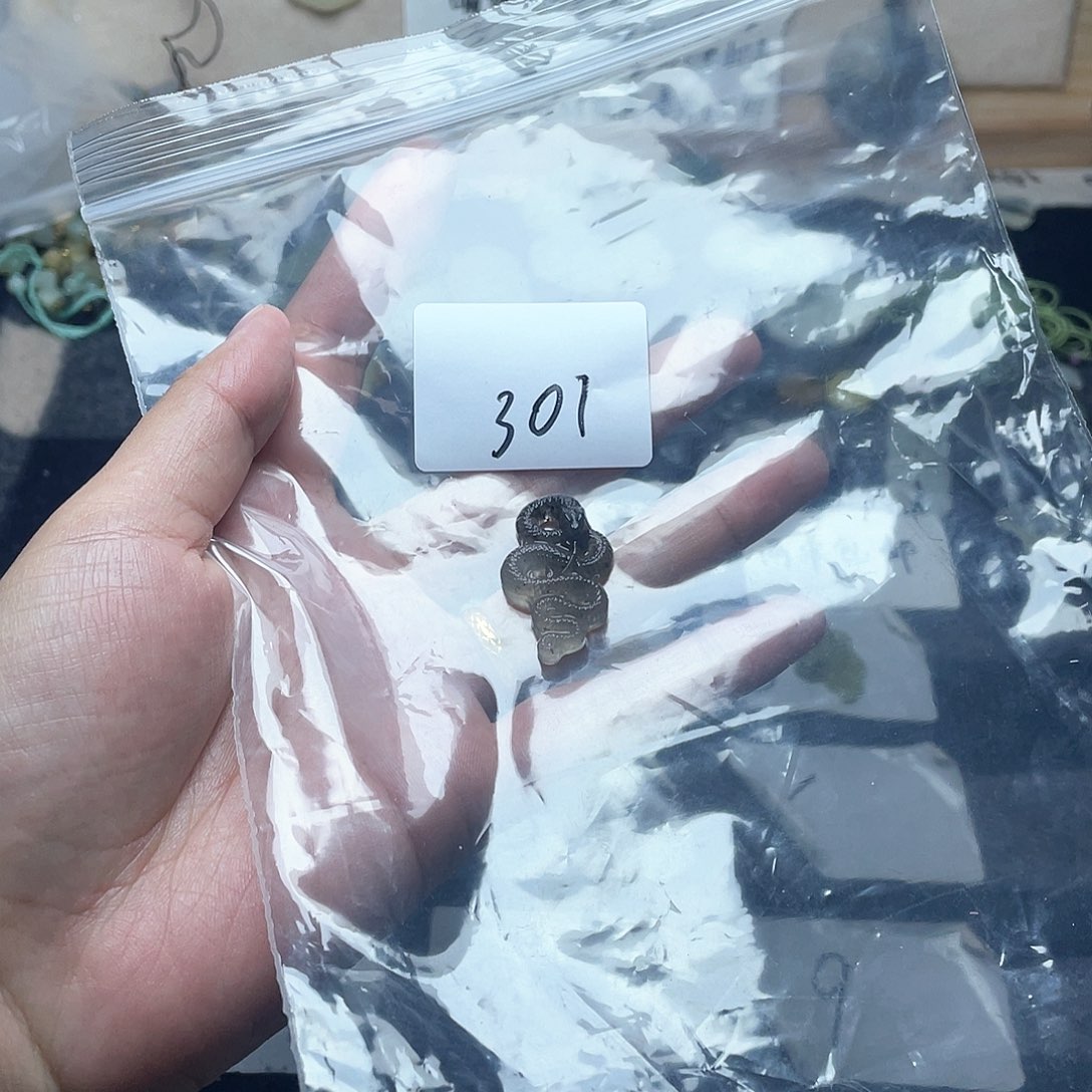 蛇纹石玉颈饰未镶嵌c****蛋