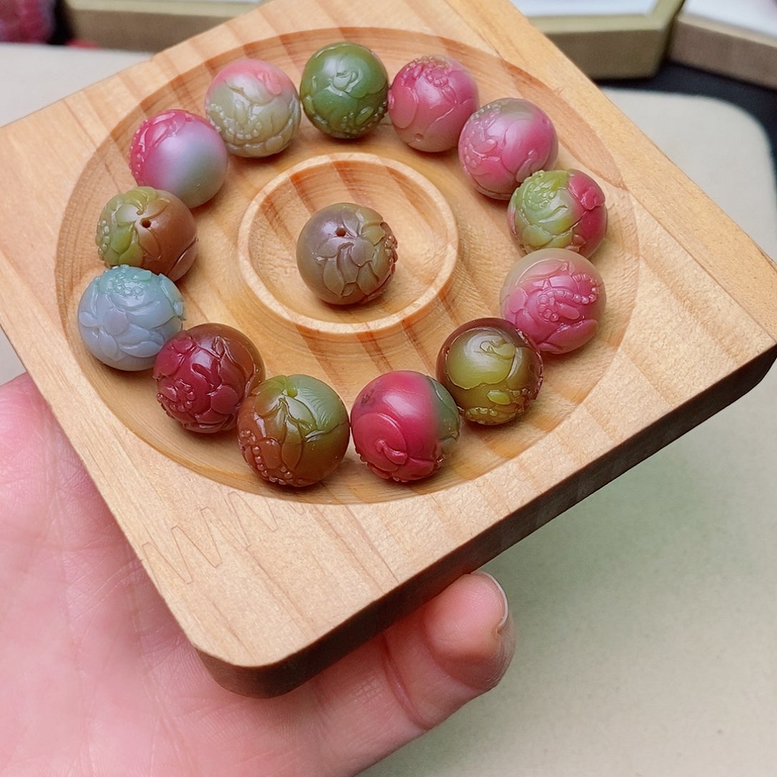 *****未镶嵌玛瑙/玉髓珠宝奇石盐源玛瑙定制