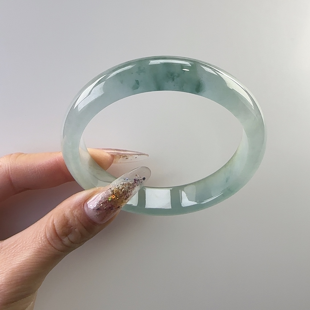 婷***、非金属微瑕放漏手镯