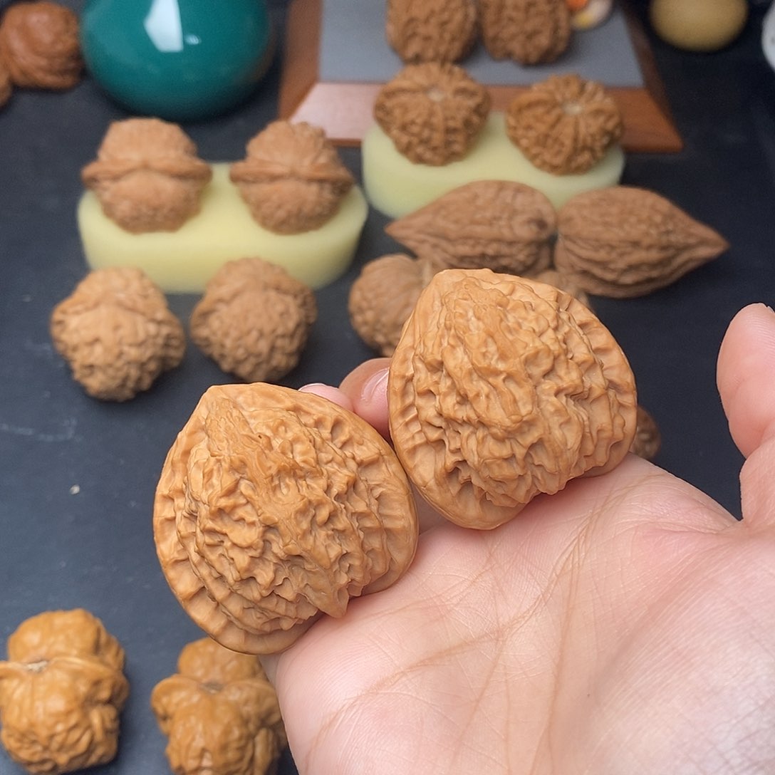 把件文玩核桃哈****来金牛全品41