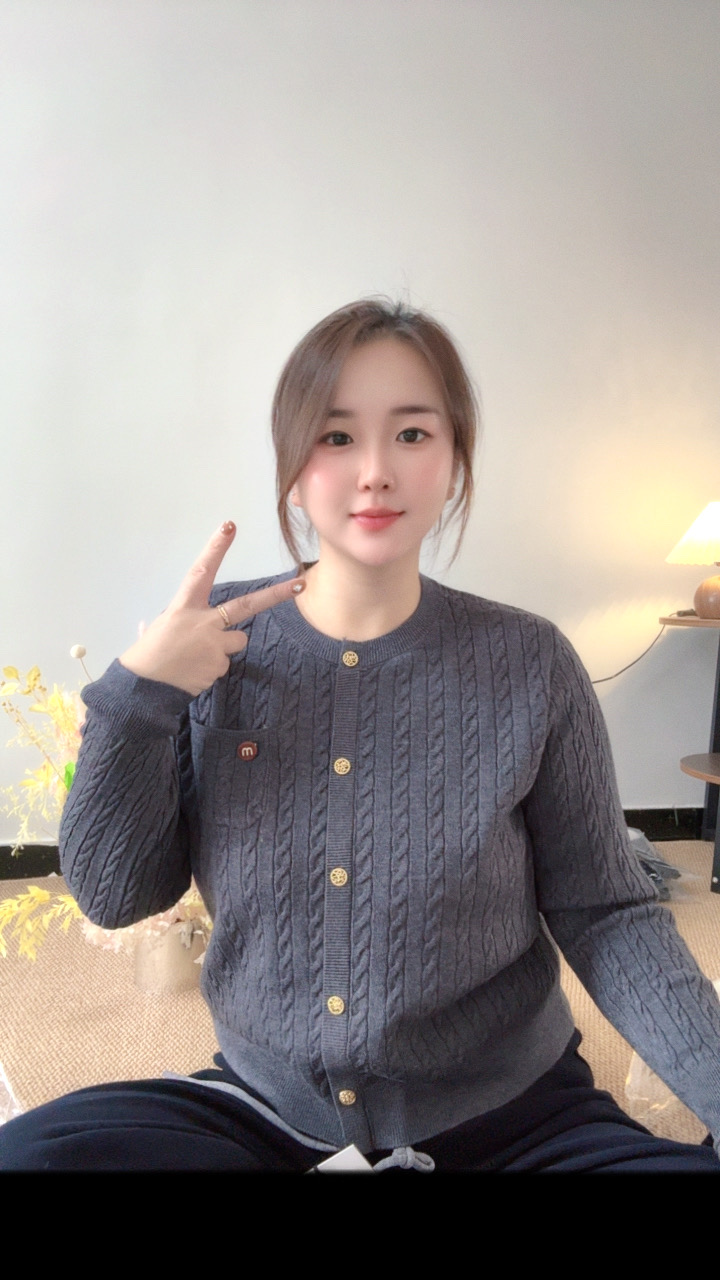 针织开衫正肩麻花学院风毛衣外搭韩系上衣
