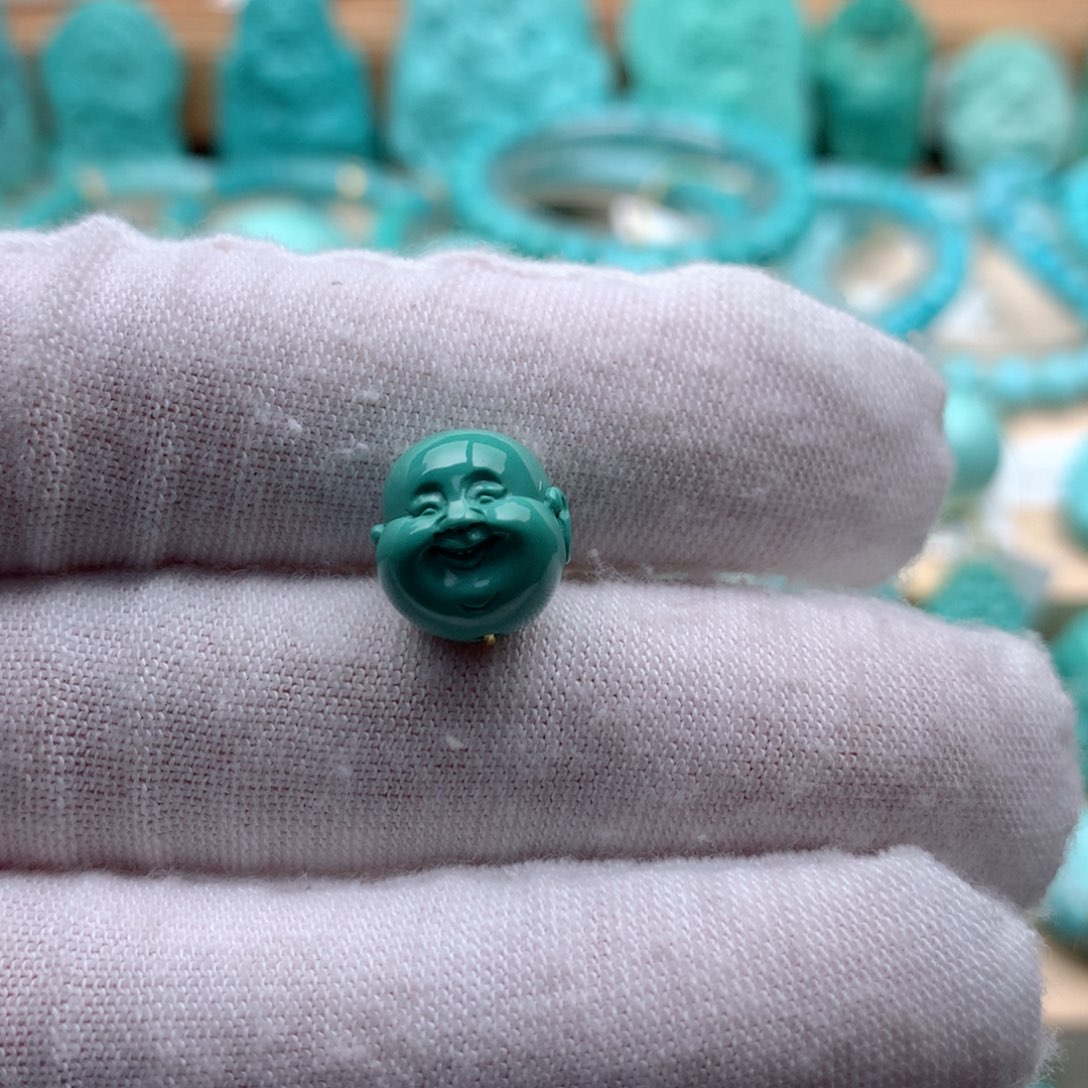 绿松石颈饰未镶嵌