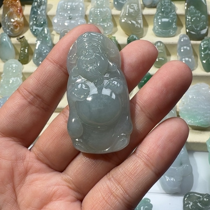 闽***饰翡翠未镶嵌颈饰翡翠