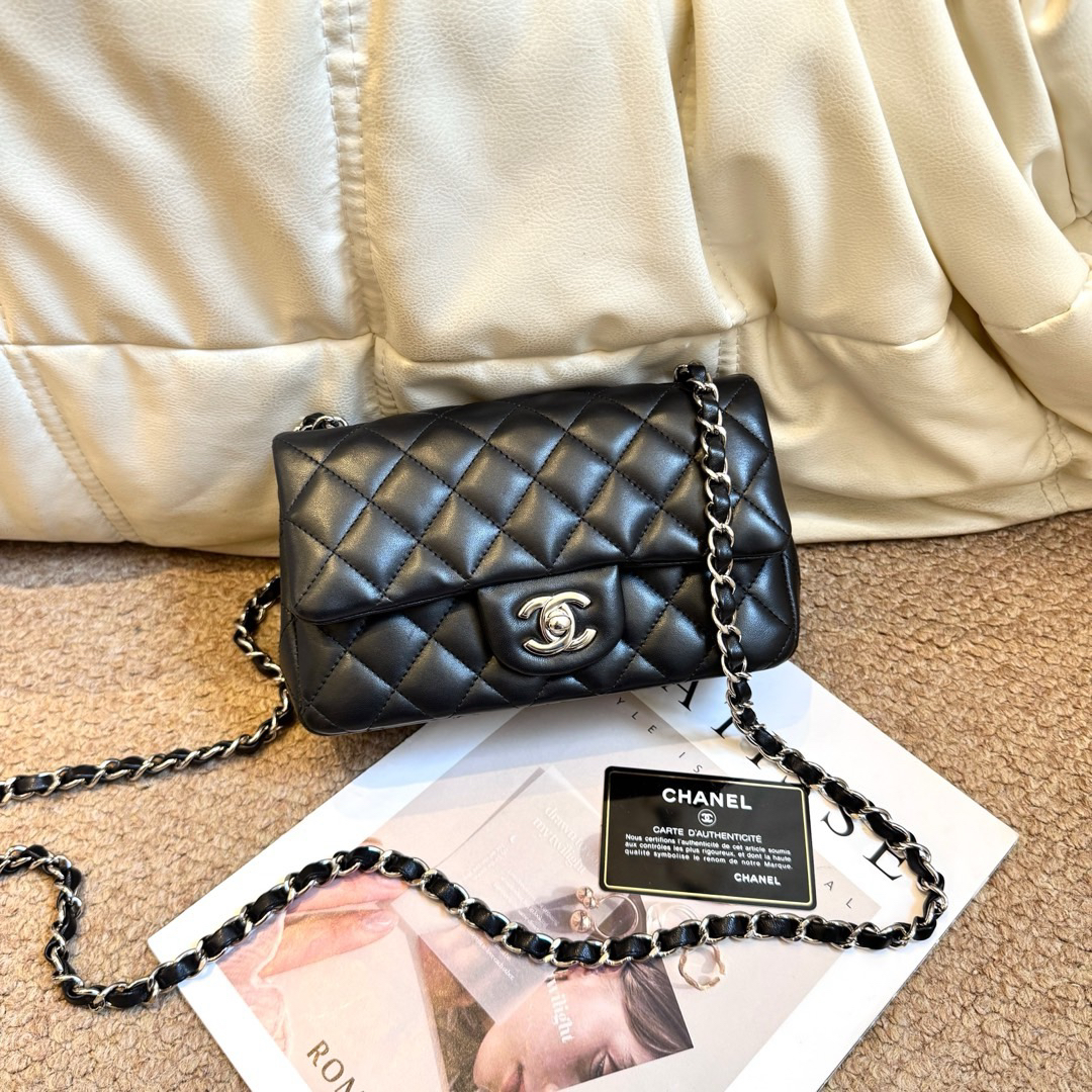 95新 Chanel/香奈儿 Chanel 黑银 羊皮 经典大mini 603755127