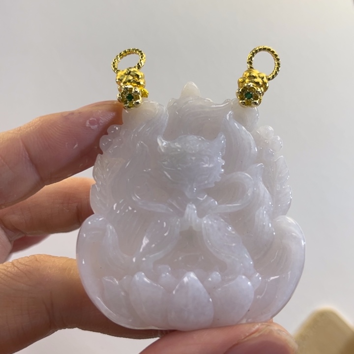 翡翠吊坠(赠链)未镶嵌代编织