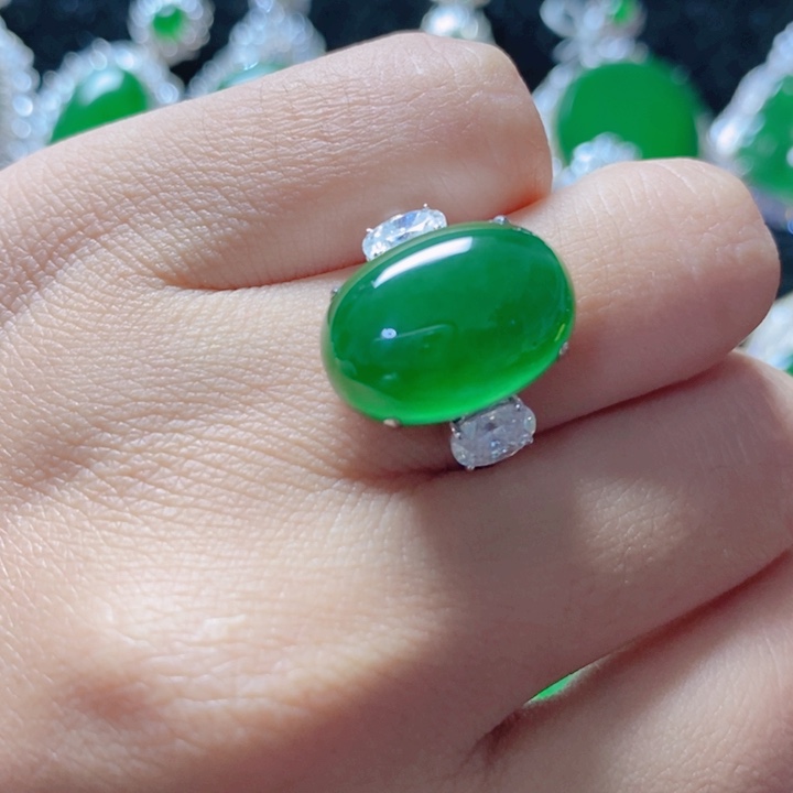 翡翠颈饰18K金镶嵌1859156。