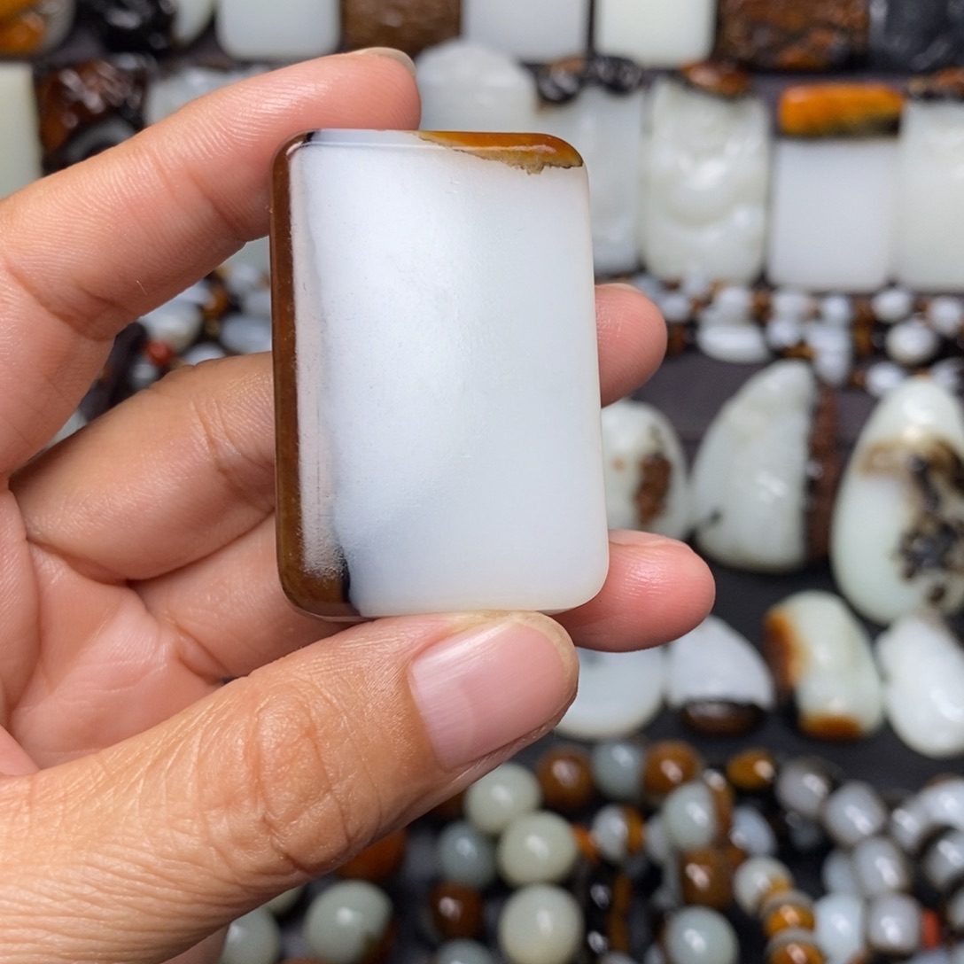 一***情吊坠(不含链)未镶嵌和田玉