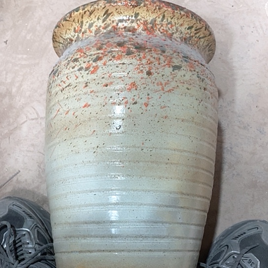 紫砂花盆口25高度36瑕疵底裂