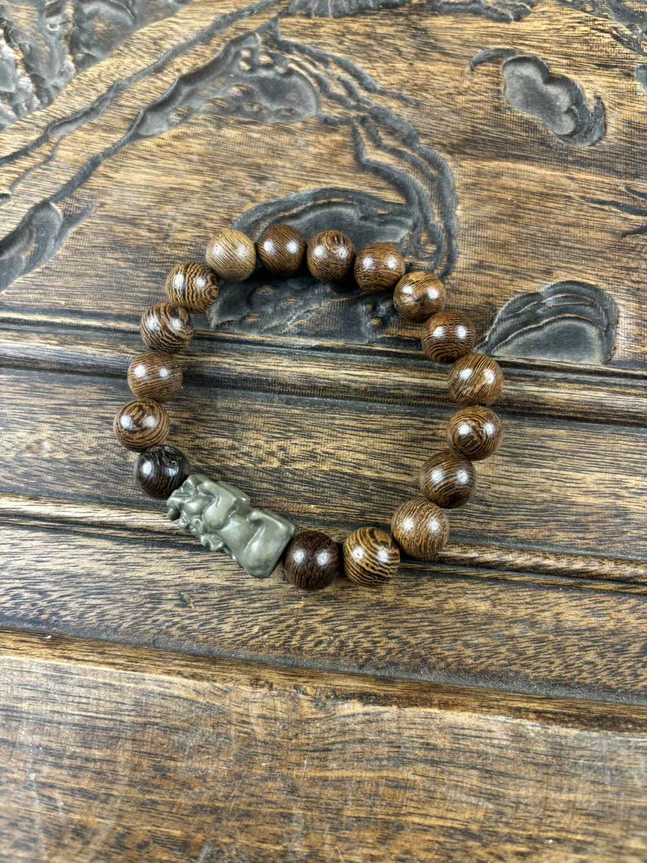 绿檀带貔貅滴血莲花菩提