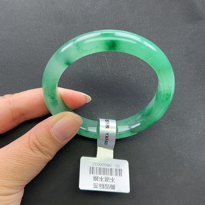 石英质玉（非洲翠）未镶嵌手镯+菩提56.6