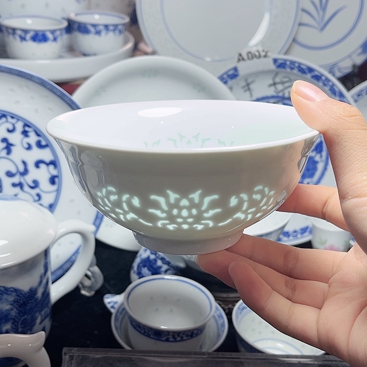 碗素玲珑雕塑缠枝莲五寸饭碗