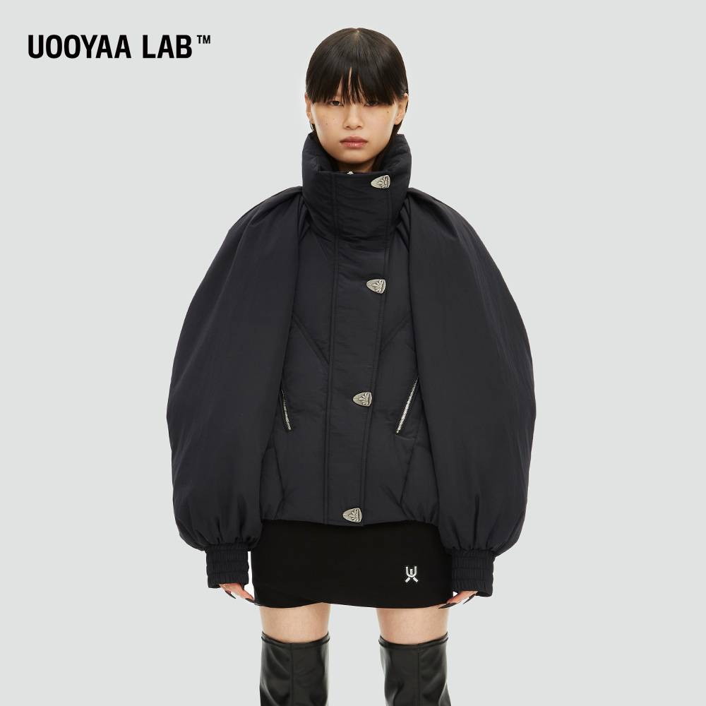 UOOYAA/乌丫冬季经典机甲风金属配饰泡泡袖廓形羽绒外套0052