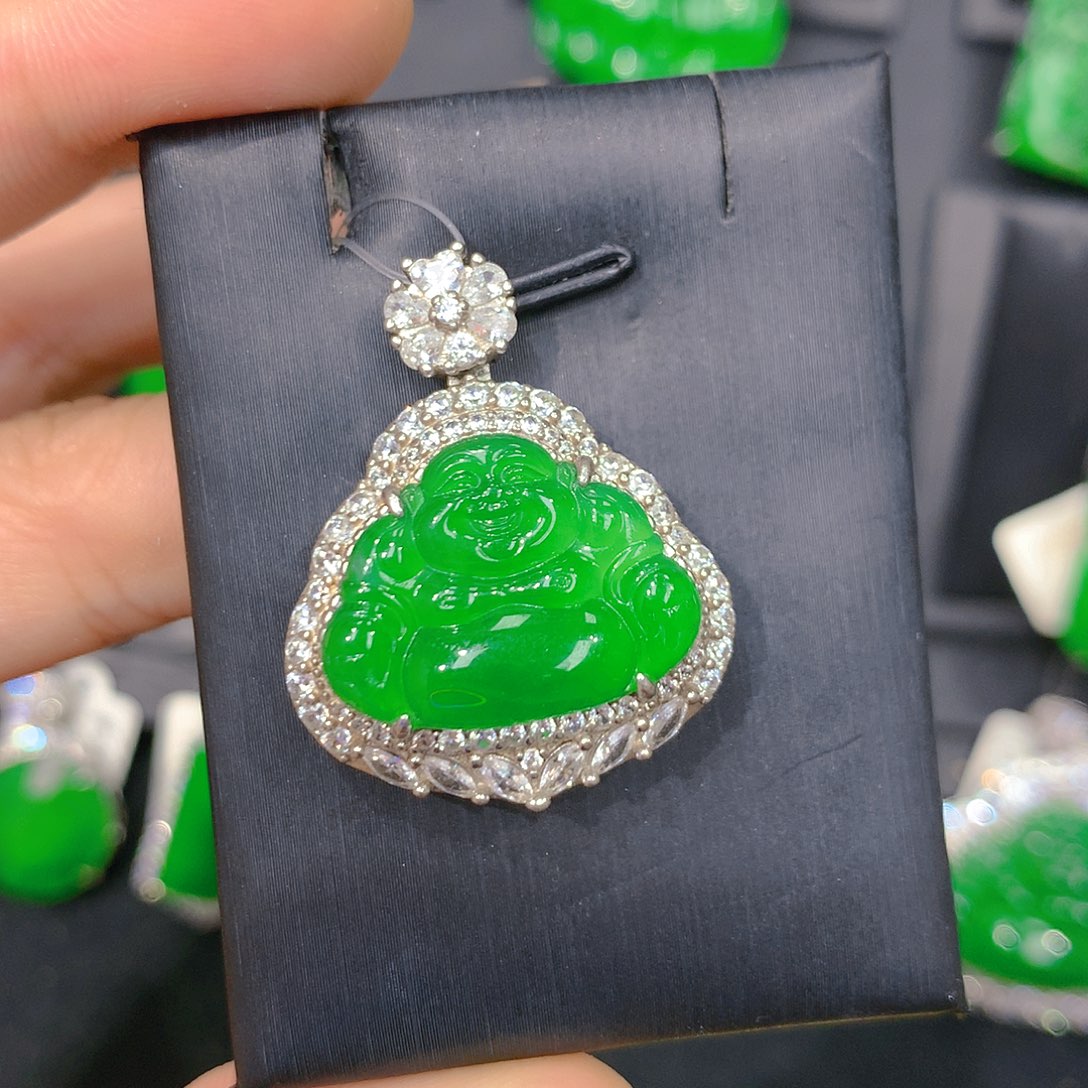 颈饰银S925镶嵌翡翠元气