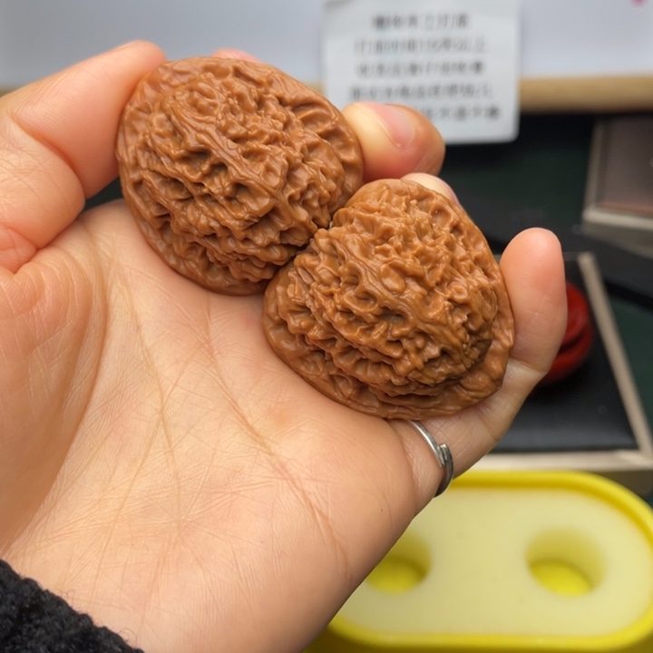 文玩核桃吊坠37尺三角高炮板正