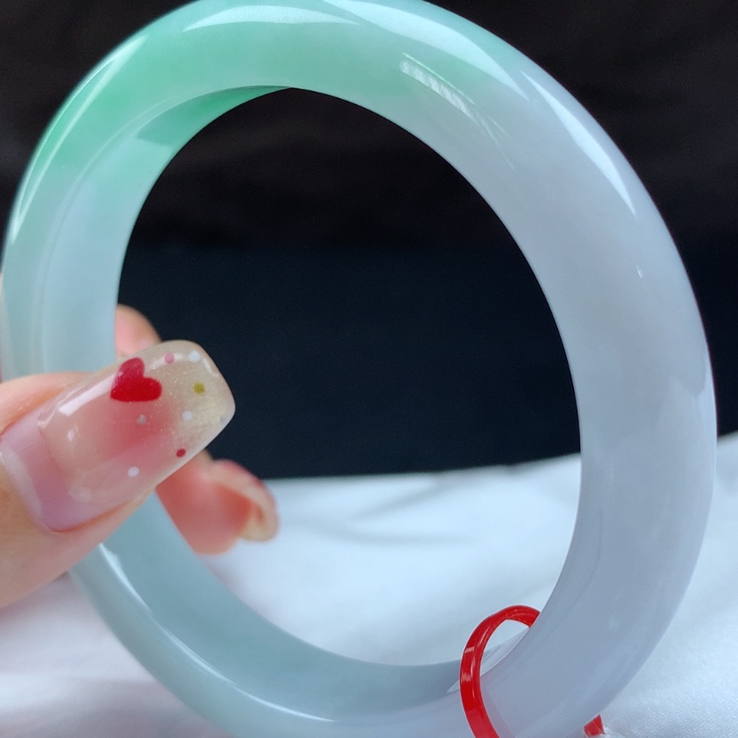 【闪购商品】翡翠手镯未镶嵌e****n92067，