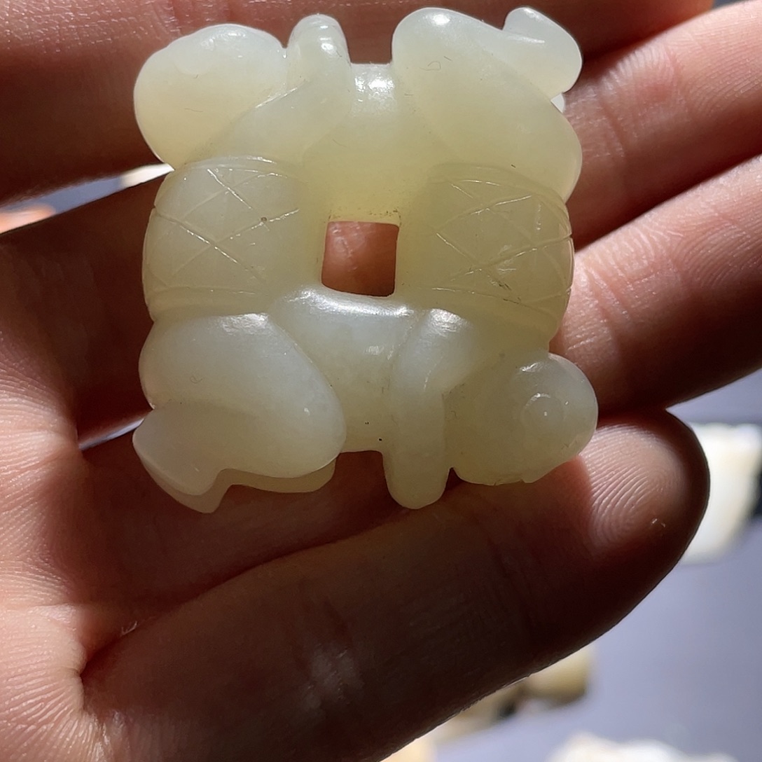 偶***遇和田玉（糖玉）未镶嵌颈饰