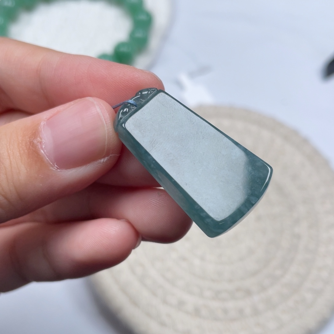 翡翠未镶嵌颈饰天然A货翡翠