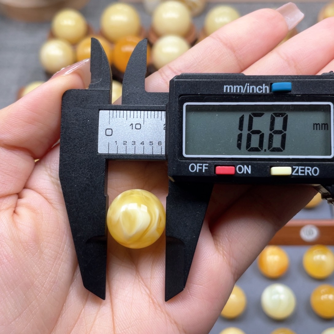 琥珀珠宝奇石未镶嵌果*