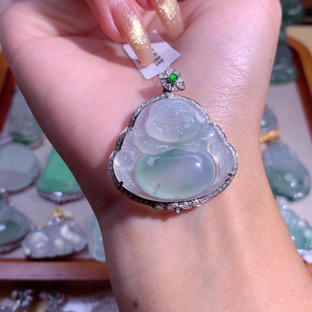 翡翠吊坠(不含链)18K金镶嵌