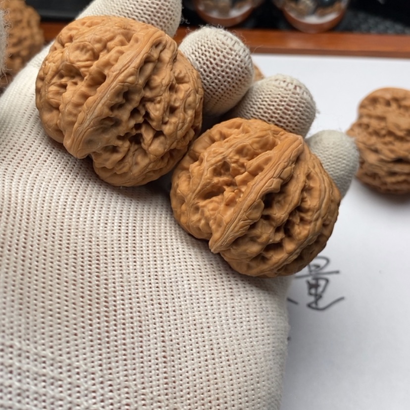 【闪购商品】文玩核桃把件作**财6粗筋