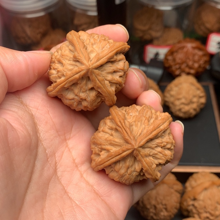 文玩核桃把件42全品玉玺四楞