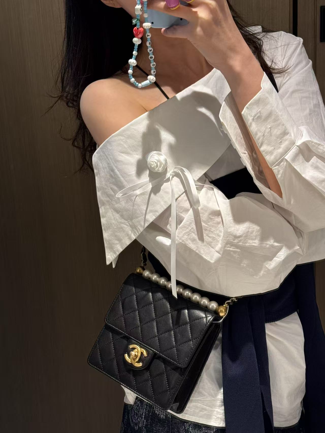 95新 Chanel/香奈儿 展会外场！黑金珍珠口盖包