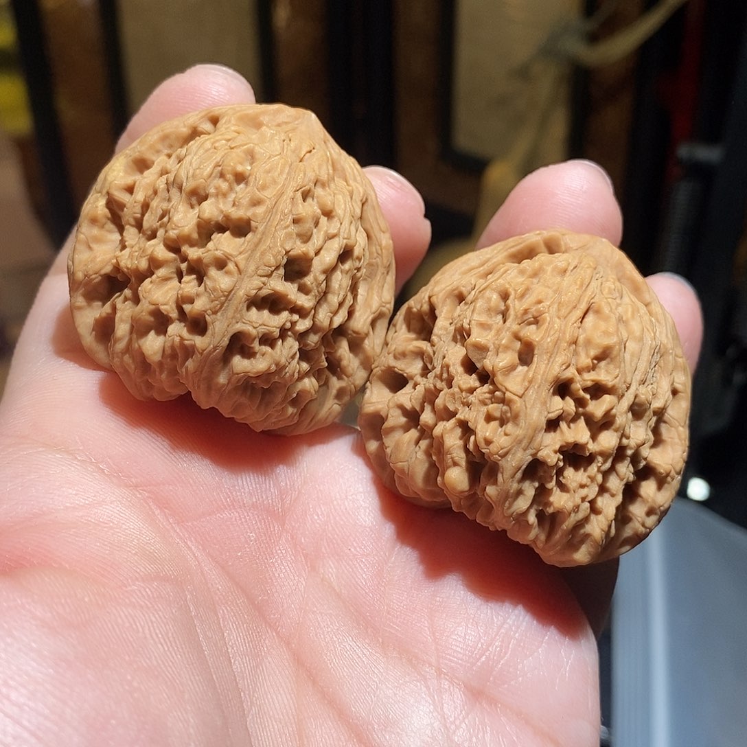 文玩核桃把件42南疆石全品