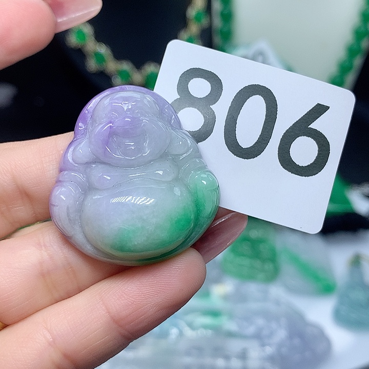 翡翠吊坠(赠链)未镶嵌