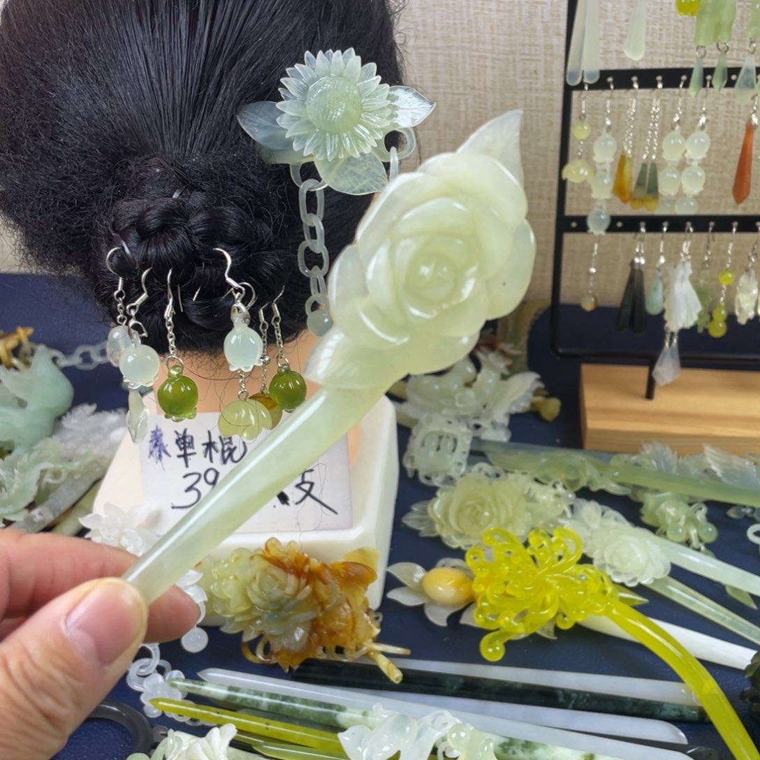蛇纹石玉未镶嵌发饰
