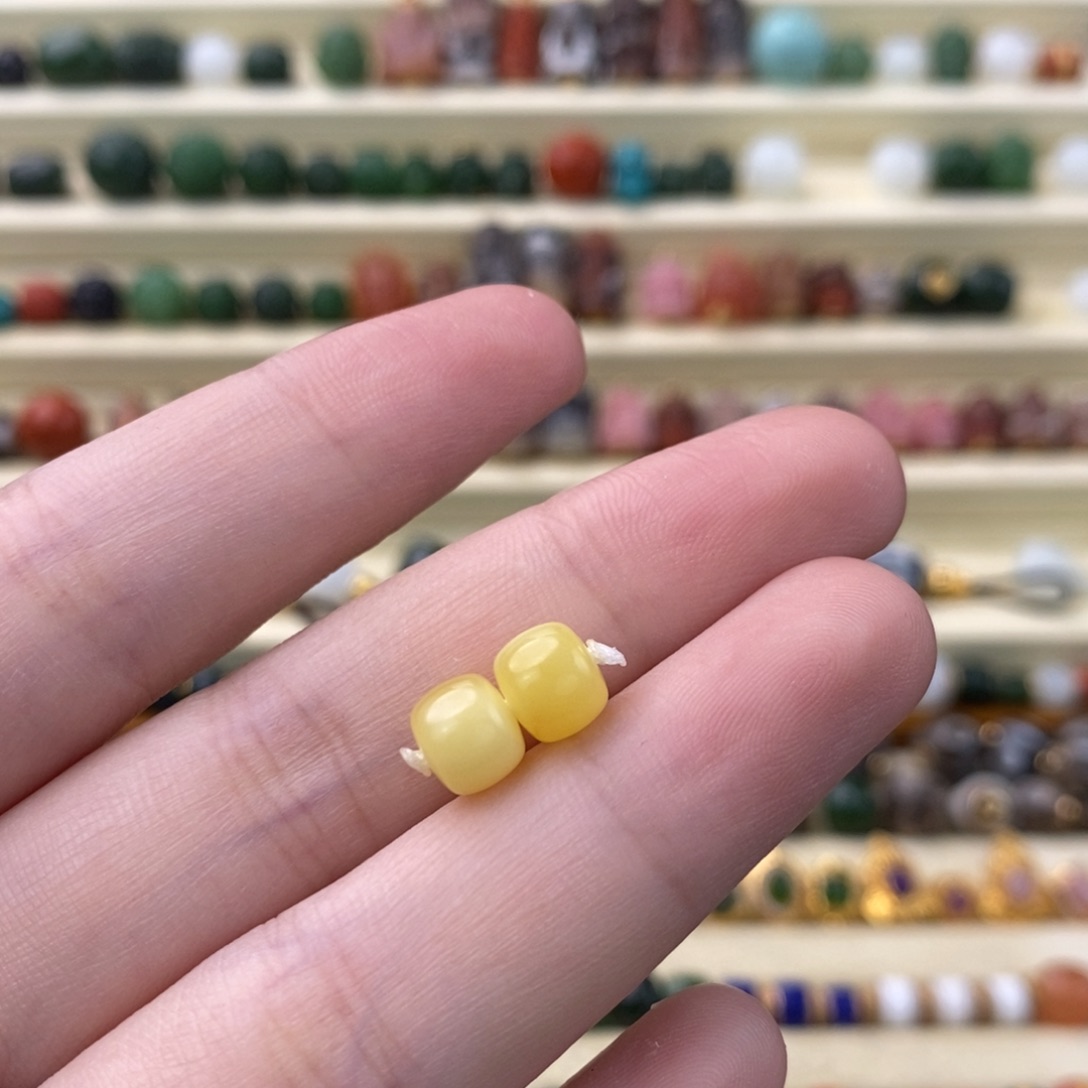 蜜蜡未镶嵌颈饰对珠