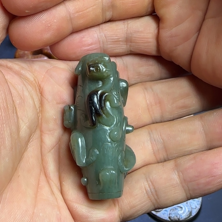 禄***哥和田玉未镶嵌挂件