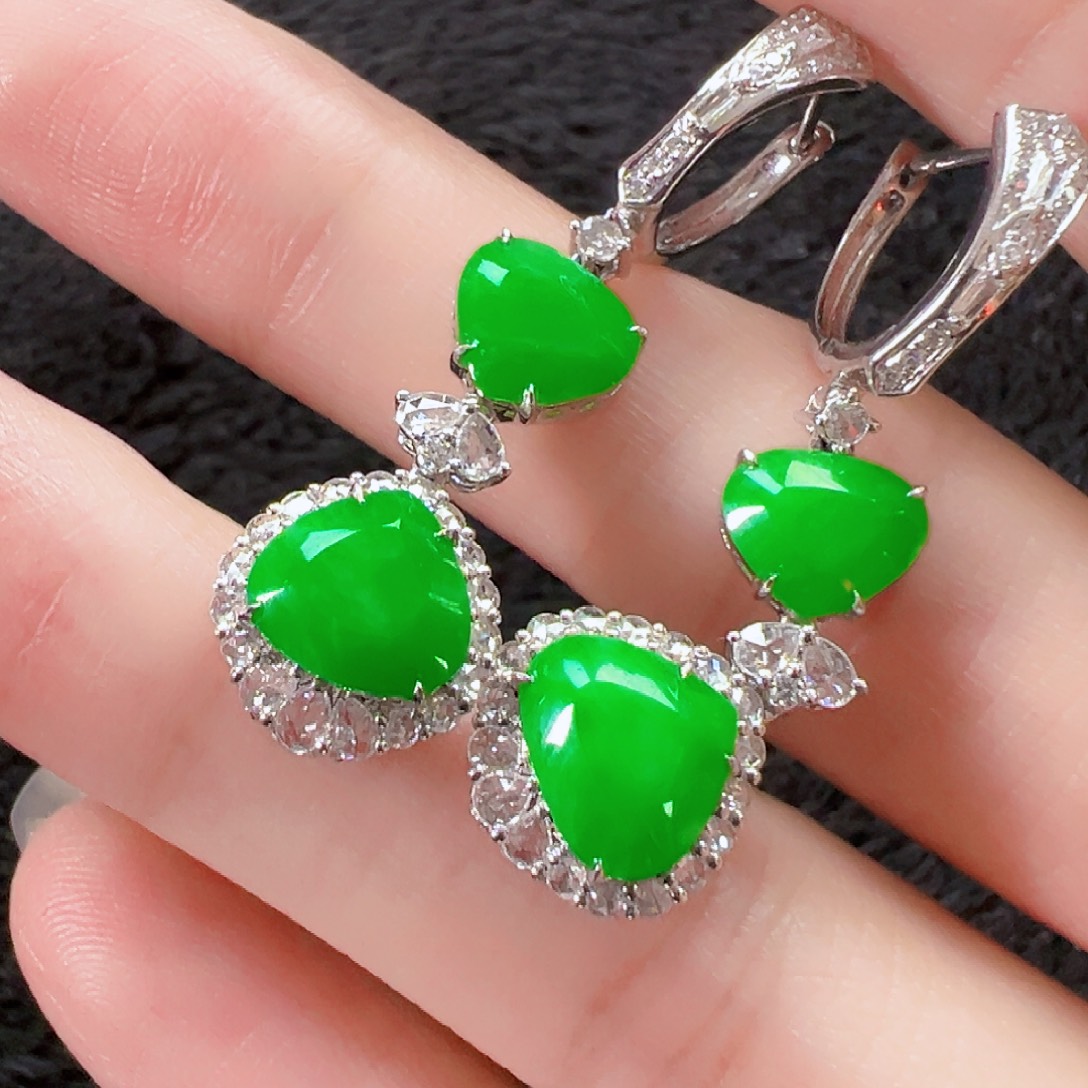 翡翠18K金镶嵌耳饰签收后24小时鉴赏期