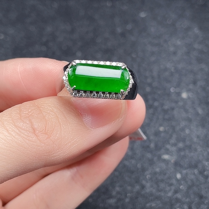 翡翠戒指银S925镶嵌天然a货翡翠没运费险2849