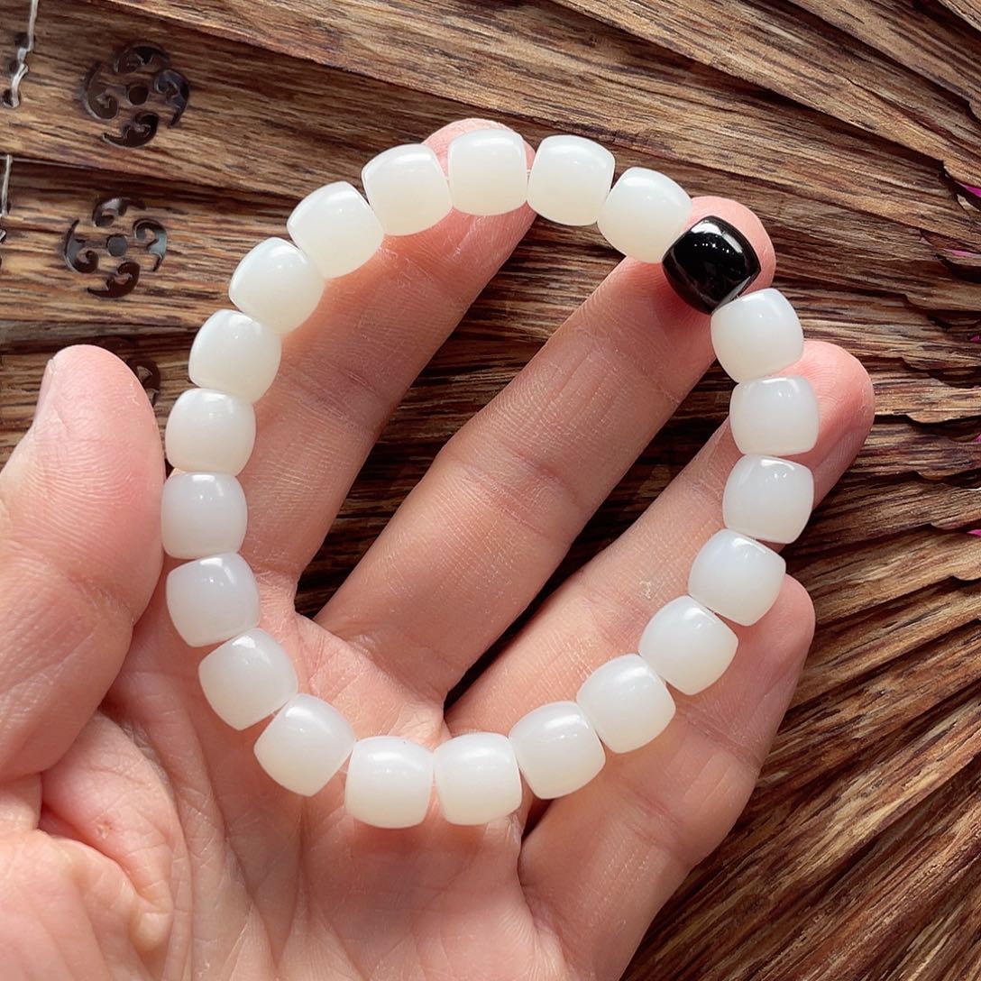 和田玉手串未镶嵌9.10直切