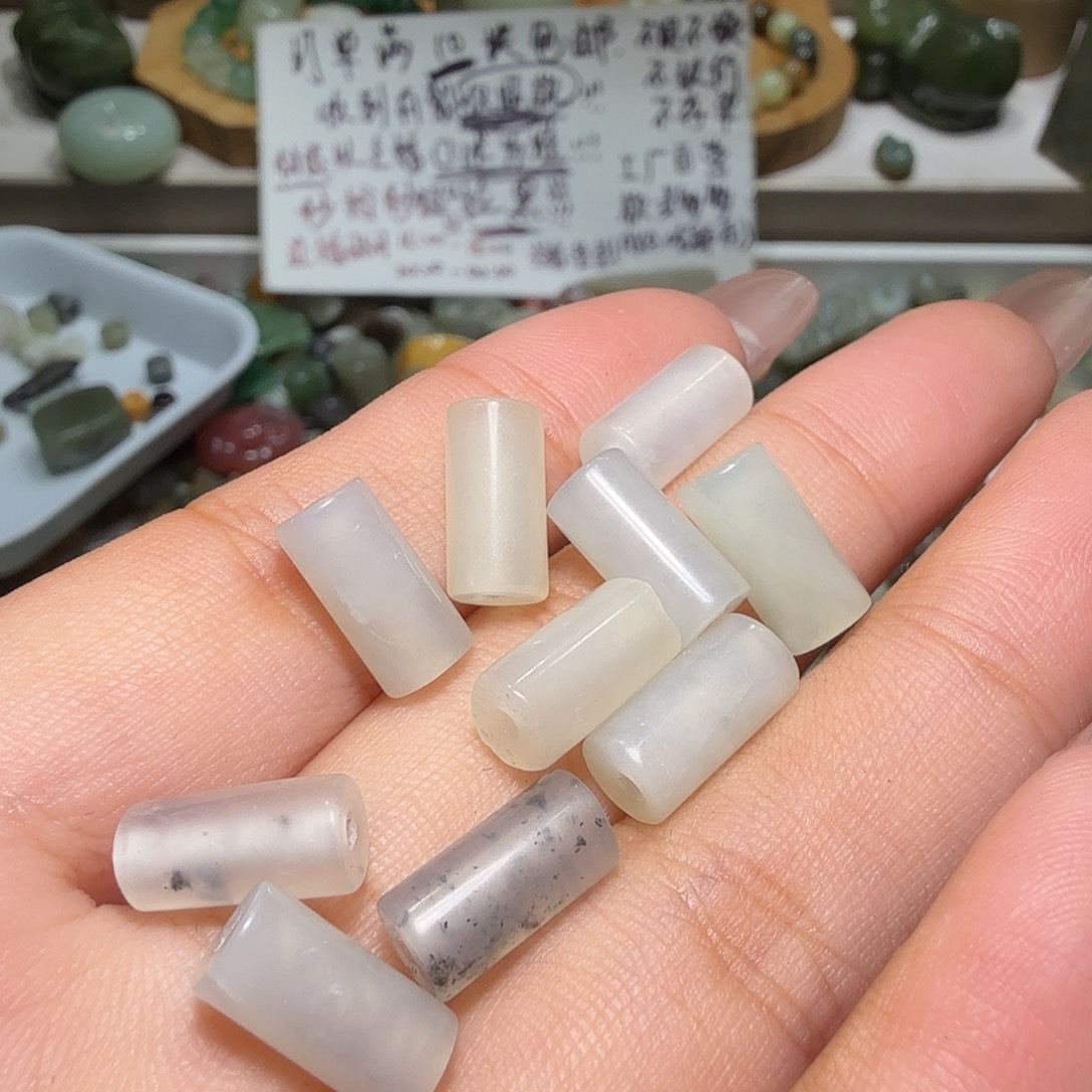 和田玉未镶嵌珠宝奇石