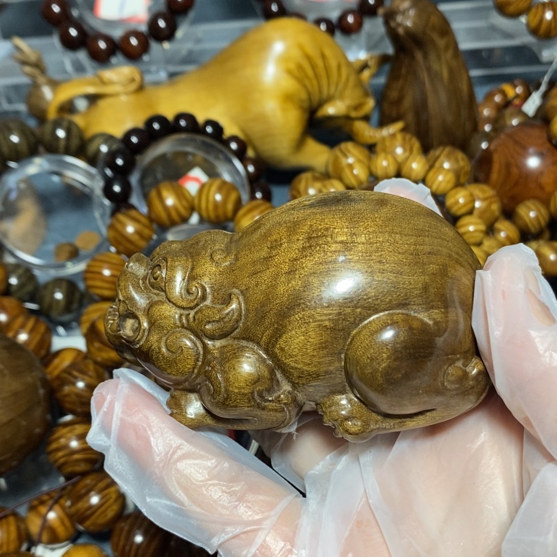 金丝楠木雕工艺品