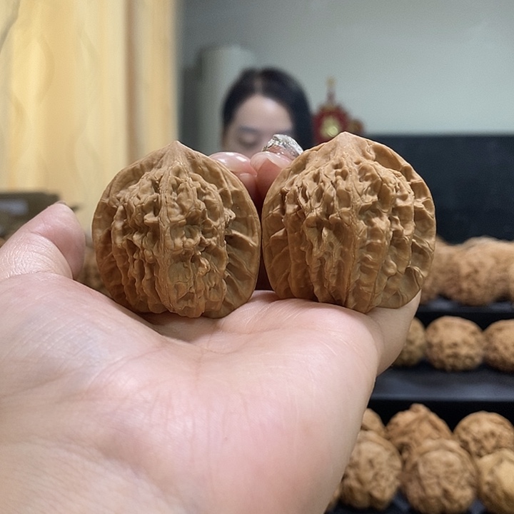 把件文玩核桃40血玲珑有白尖