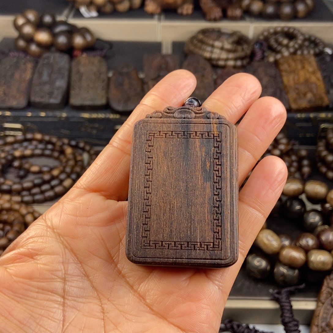 沉香木吊坠越南芽庄白棋老料