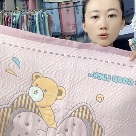 棉纱布粉色特价大熊