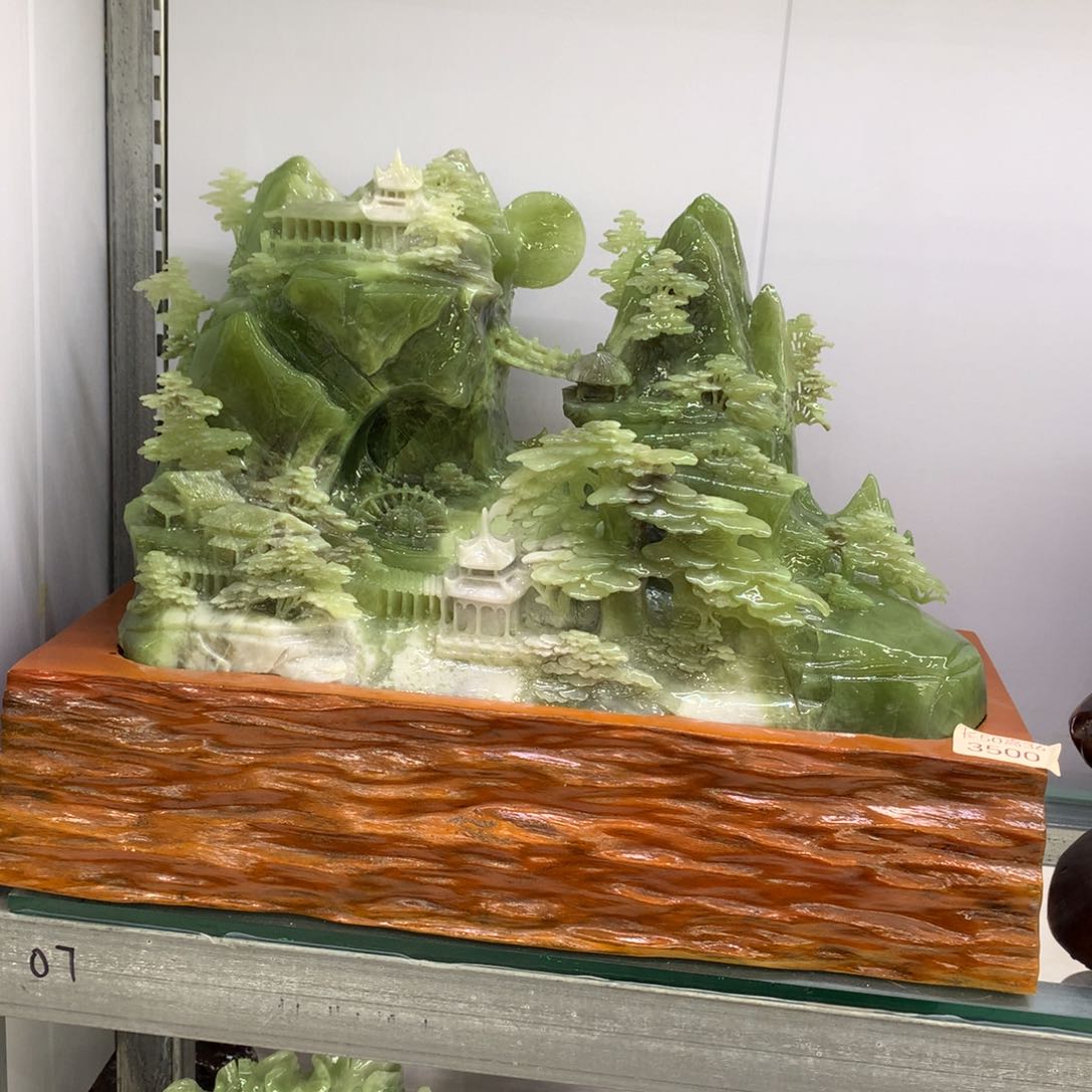 蛇纹石玉（覆膜）珠宝奇石未镶嵌天**勤