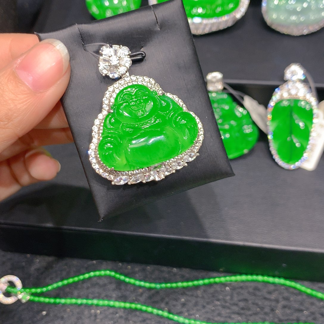 颈饰银S925镶嵌翡翠000003