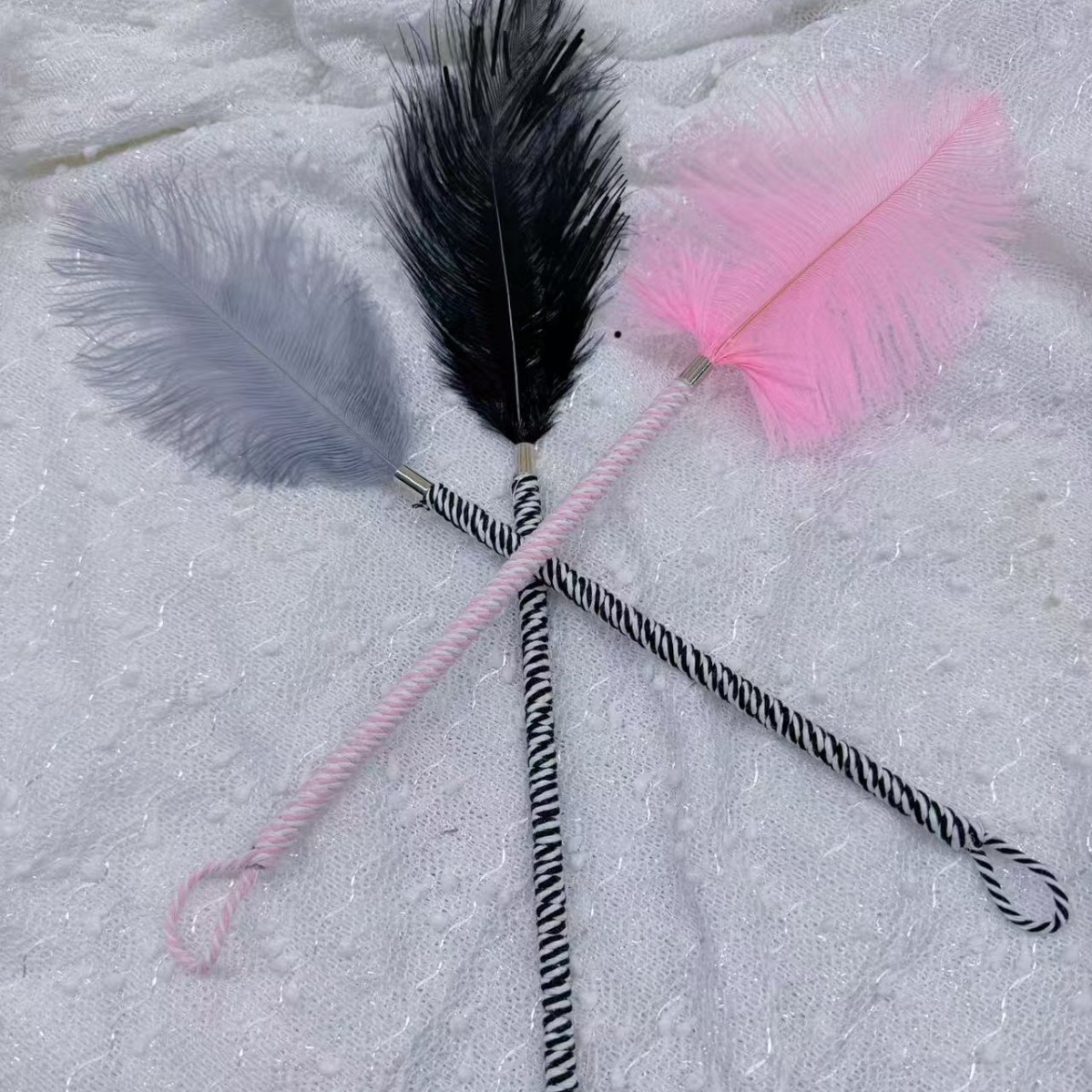 彩色羽毛刷情趣用品挑逗玩具用品情调羽毛拍成人性道具拍子