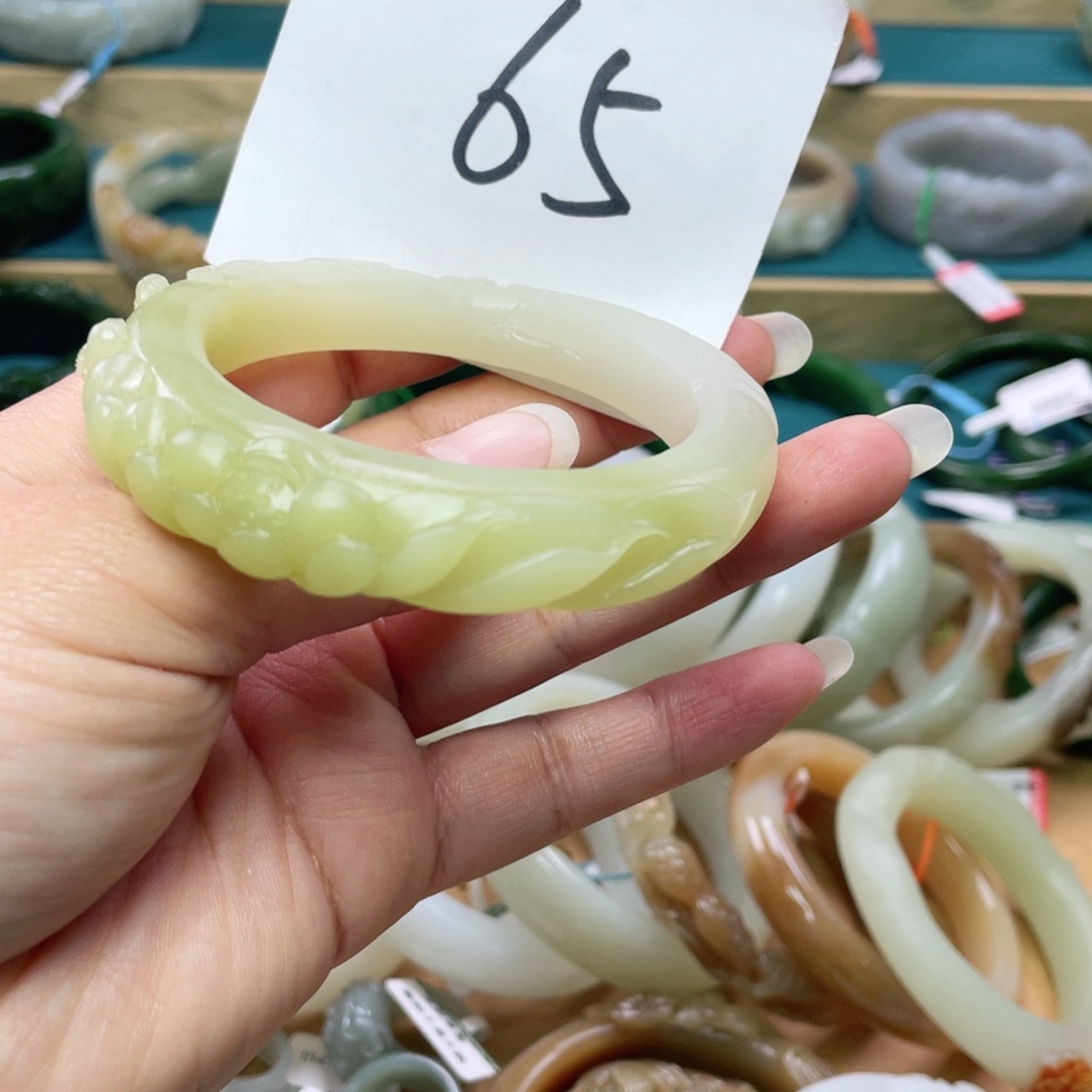 未镶嵌手镯和田玉圈口56