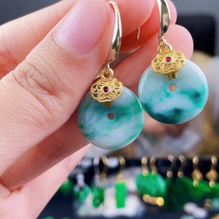 翡翠耳饰未镶嵌饰品