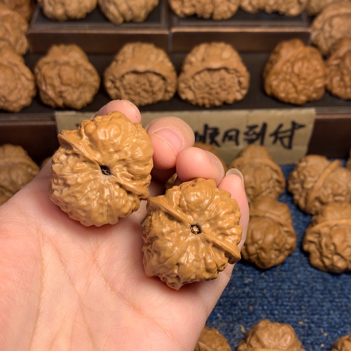 桃核吊坠铭*′蛤蟆核桃